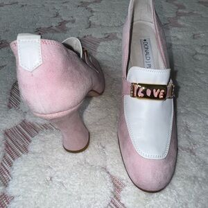 Donald J. Pliner Pink and White Heels with Love Detail 90’s
